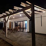 Dom Nad Jeziorem Winna Gorka Villa *