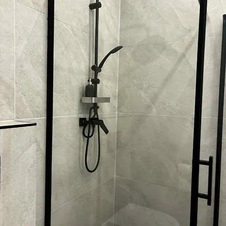 Villa Dom Nad Jeziorem Winna Gorka Miastko (Leszno)