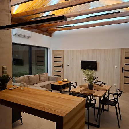 Dom Nad Jeziorem Winna Gorka Miastko (Leszno)