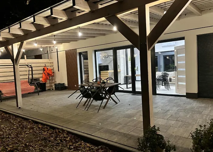 Villa Dom Nad Jeziorem Winna Górka Miastko (Leszno)